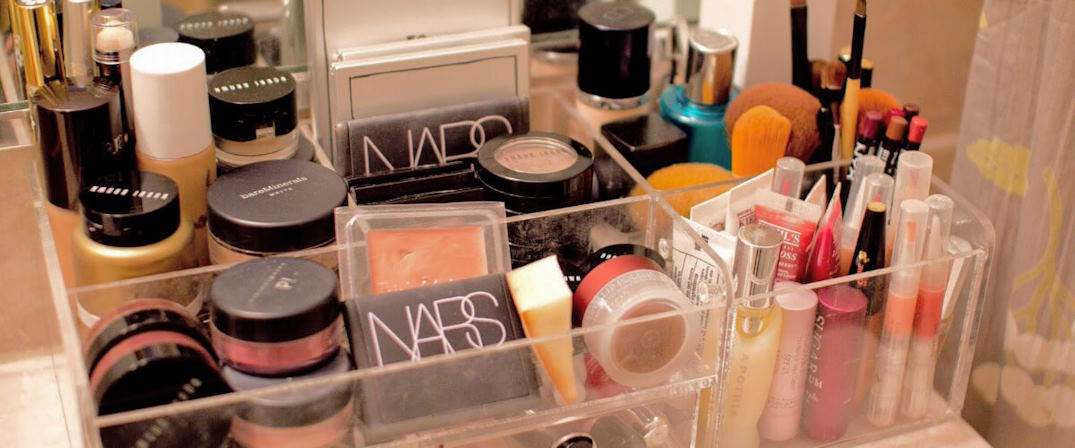 makeup organizers